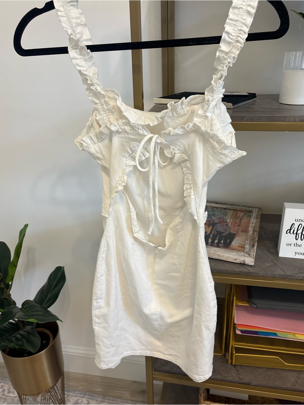 Women’s Ruffled Strap Linen Mini Dress - White - Picture 3 of 3